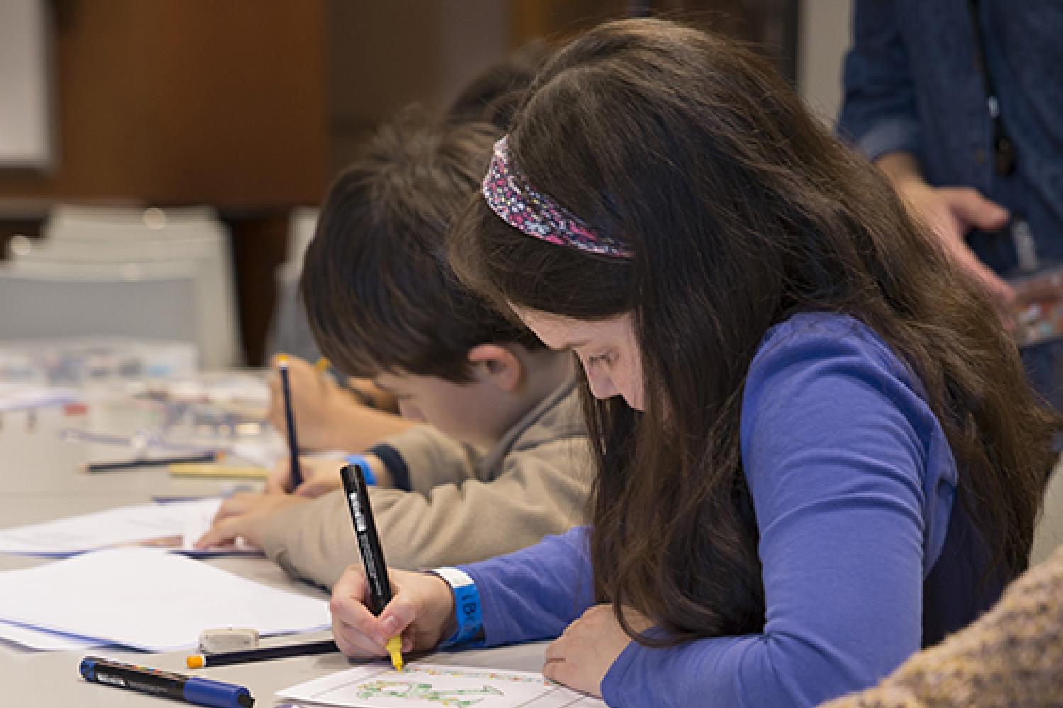 Atelier enfant - Écritures médiévales - - © Béatrice Lucchese / BnF