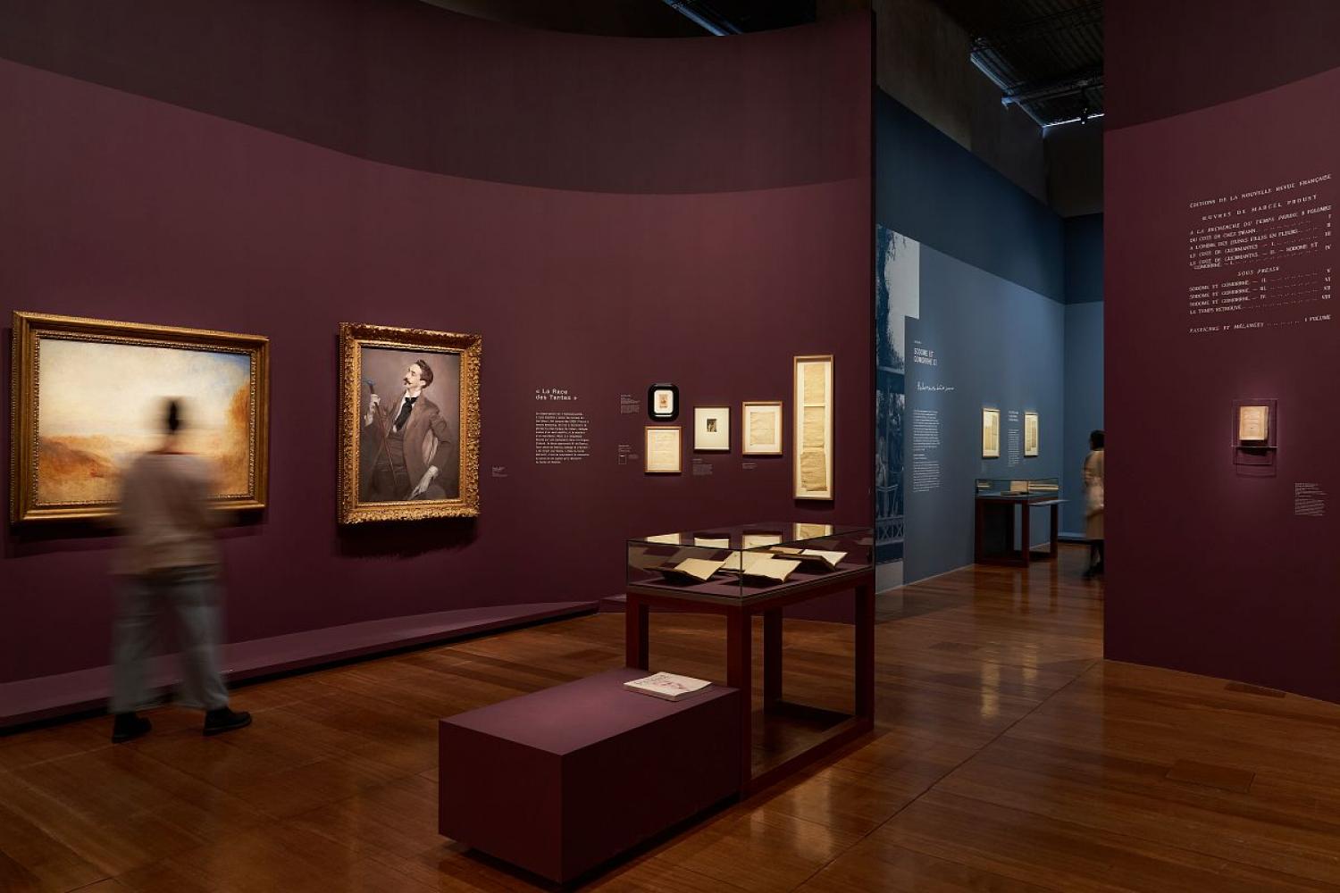 Scénographie de l'exposition « Marcel Proust. La fabrique de l'œuvre » - - © Marie Hamel / Photo Synthèse / BnF