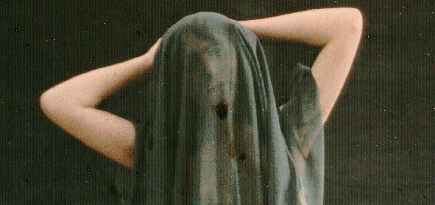 Nu féminin debout drapé d'un voile bleu, Robert Demachy - - BnF, Réserve des livre rares