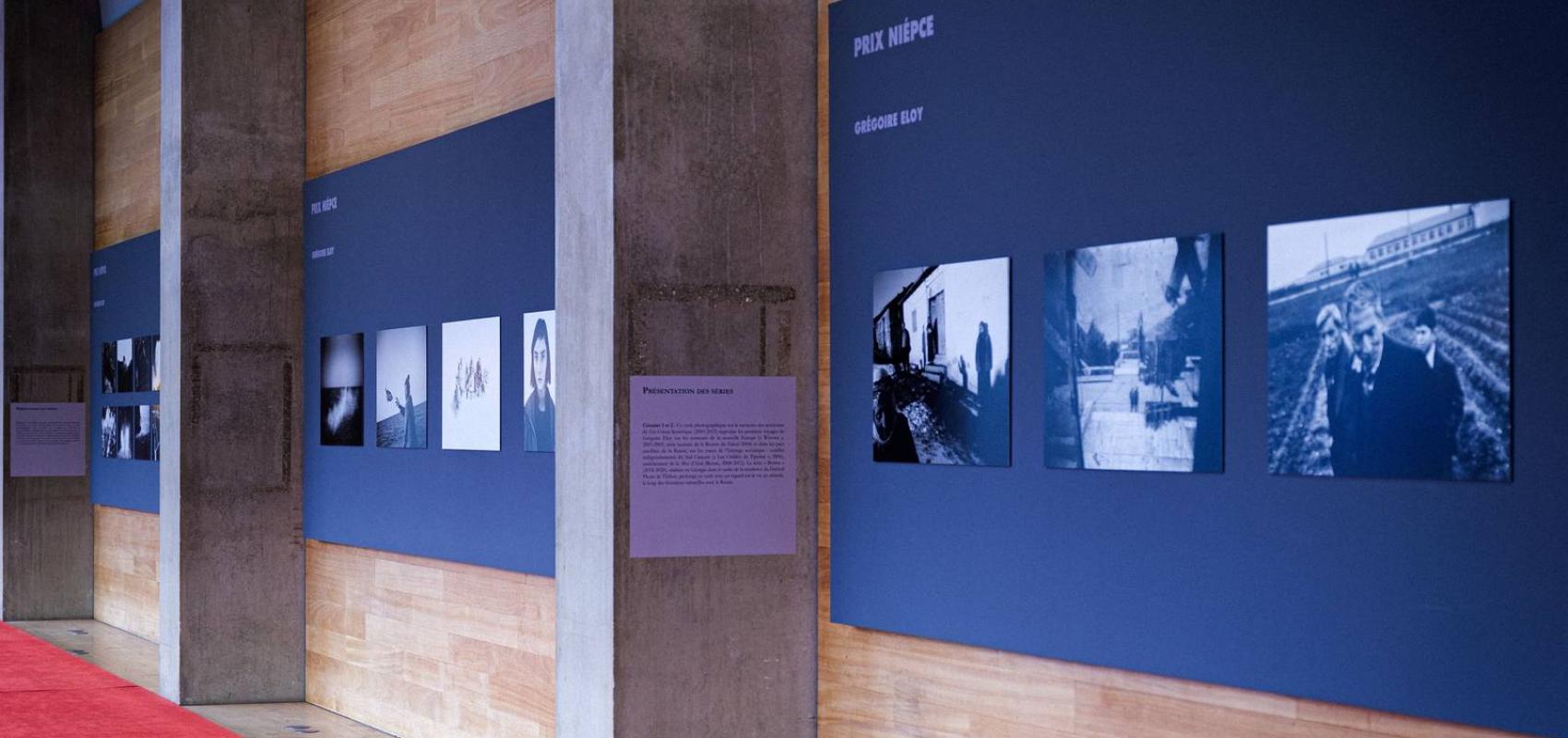 Scénographie de l'exposition « La photographie à tout prix » - 2021 - © Élie Ludwig / BnF