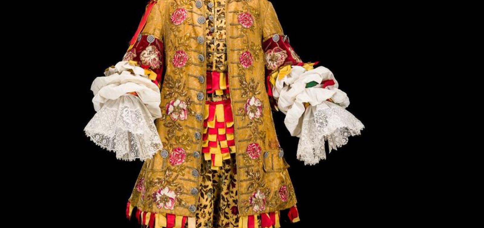 Costume porté par Coquelin Cadet pour le rôle de Monsieur Jourdain dans « Le Bourgeois gentilhomme ». Mise en scène d'Émile Perrin. Production de la Comédie-Française, 1890. Collection CNCS / Comédie-Française - - CNCS/Florent Giffard