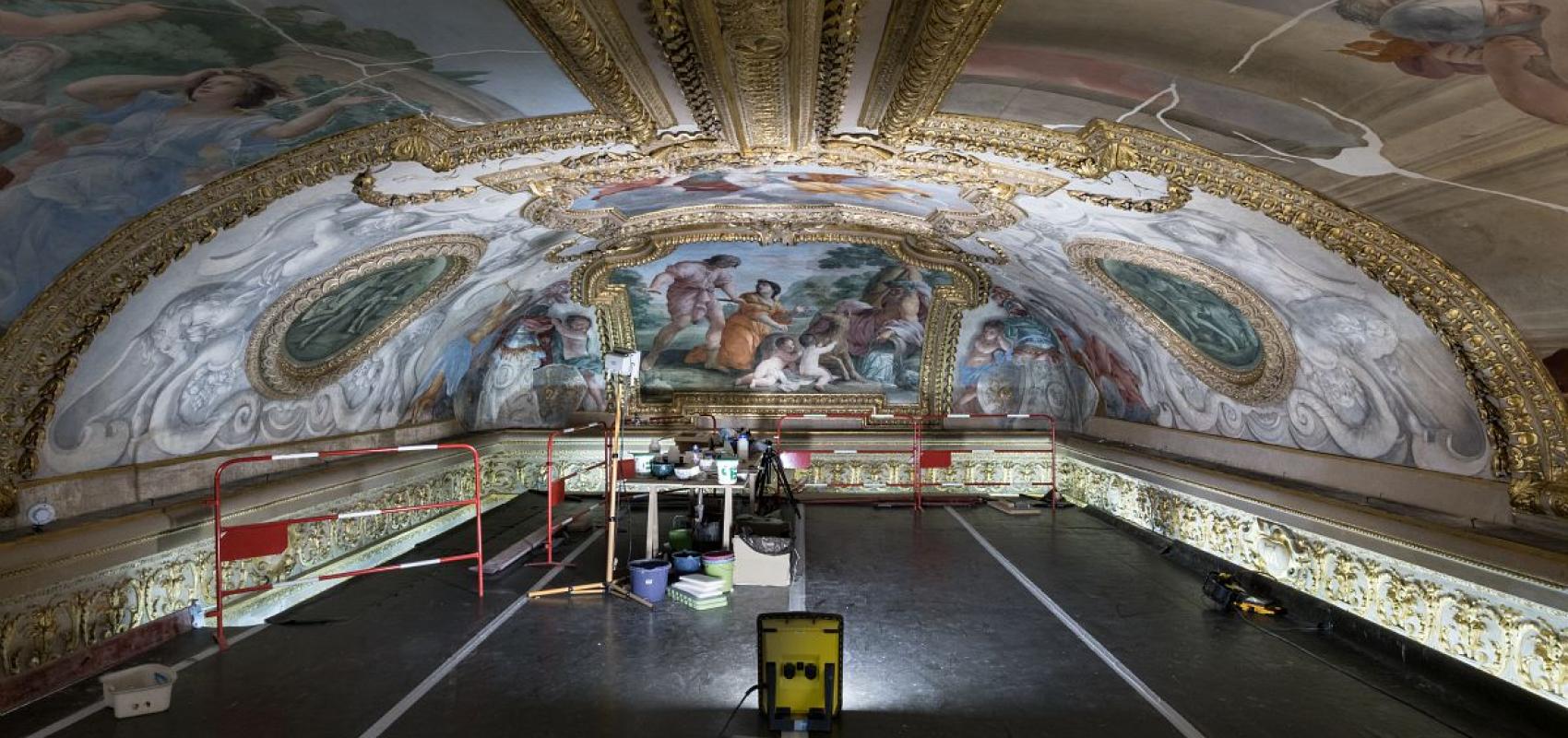 Plafond de la Galerie Mazarine en cours de rénovation - - © Jean-Christophe Ballot / BnF / Oppic