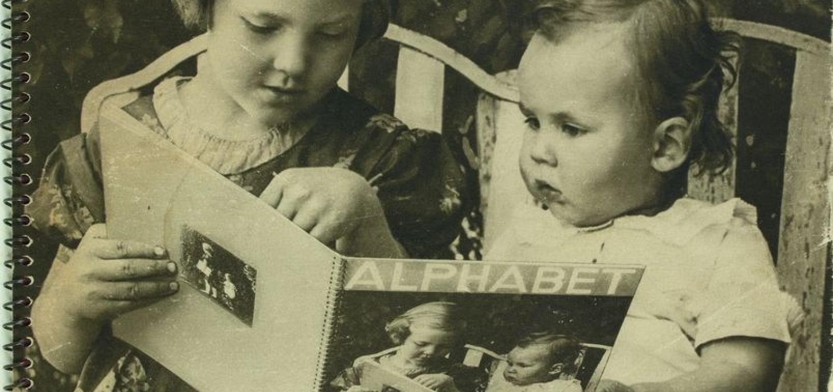 Alphabet, premier jalon d’une collection pour tout-petits qui porte le titre « Les albums de Pierda », Pierda pseudonyme de Pierre Portelette, Delagrave, 1933 BnF, Estampes et photographie - - BnF