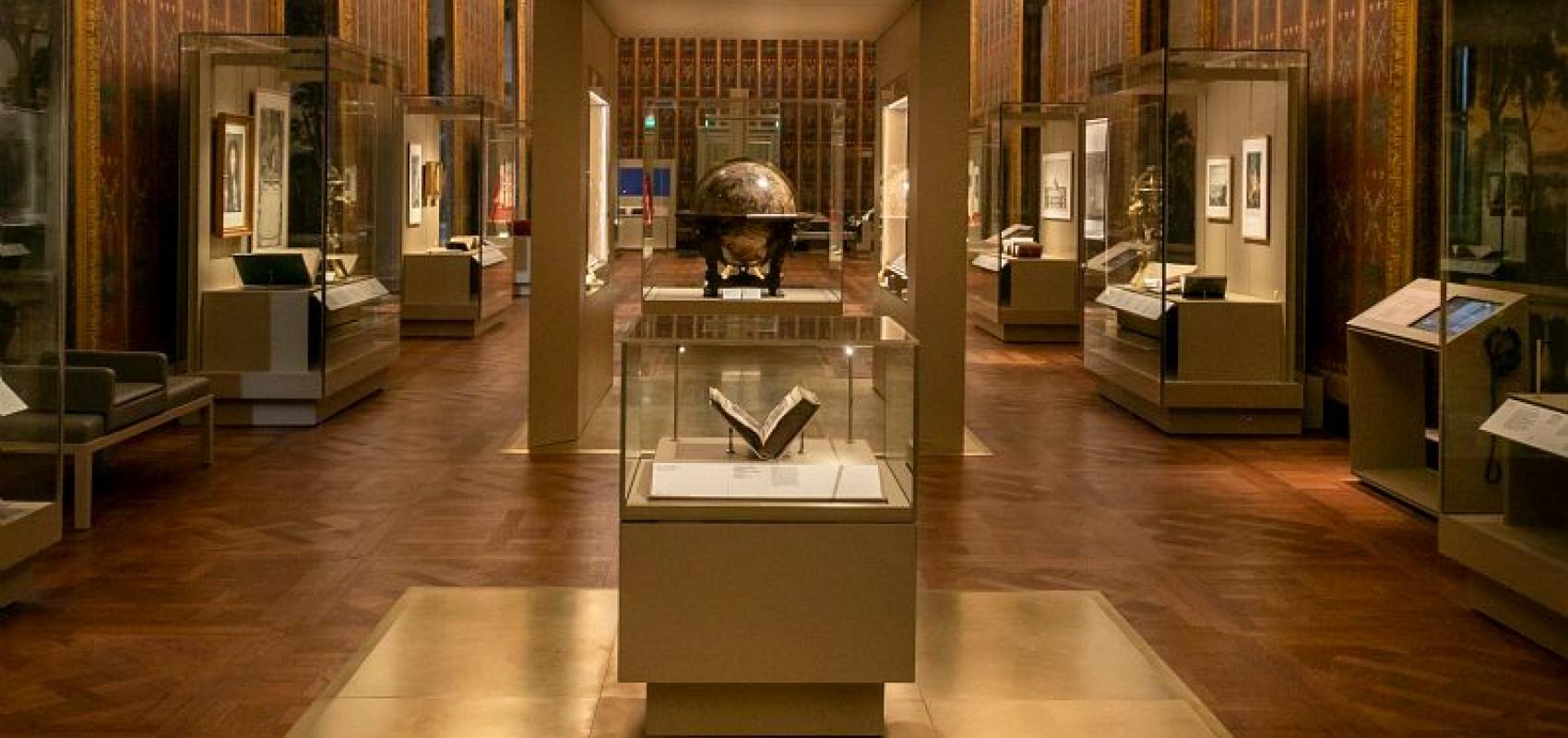 La galerie Mazarin - - Mario Ciampi / BnF