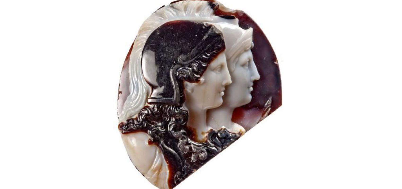 Les deux Agrippine en Minerve, camée, 1er siècle -  - BnF