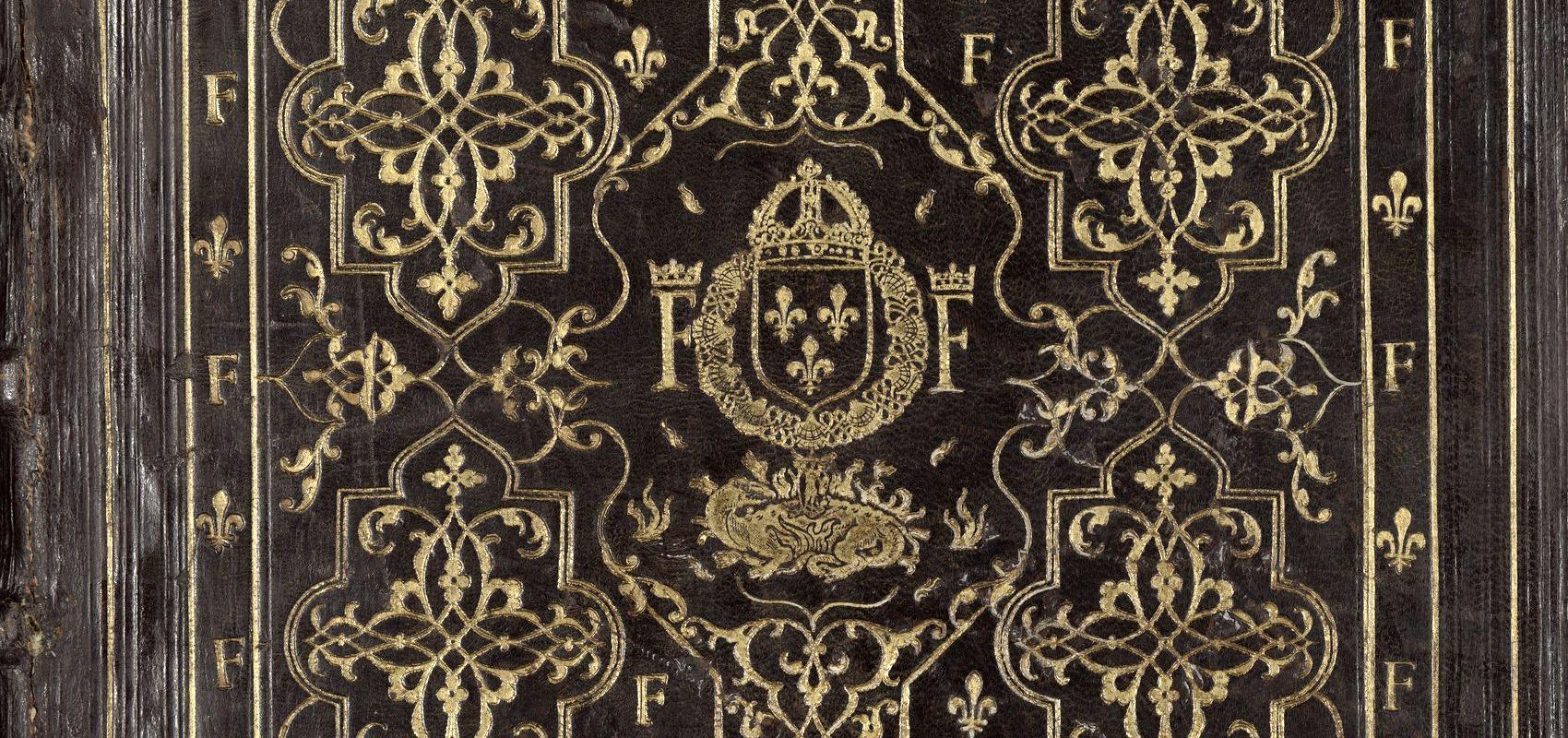 Reliure en maroquin noir à plein décor doré de plaques à motifs de mauresques et bordure héraldique, aux armes de François Ier, roi de France, Paris, atelier d’Étienne Roffet – Sur « Biblia Hebraea, Chaldaea, Graeca & Latina [Tomus primus] » - Vers 1540 - BnF, Réserve des livres rares, VELINS 83, plat supérieur