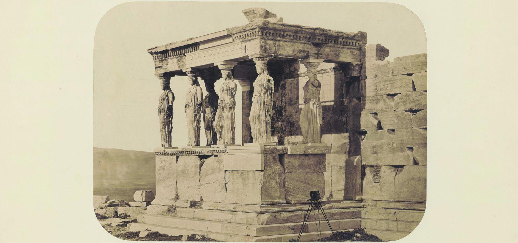 Gabriel de Rumine, « Athènes, Acropolis. Les Cariatides de l’Erecthaeum », tirage sur papier albuminé - 1859 - BnF, département des Estampes et de la photographie