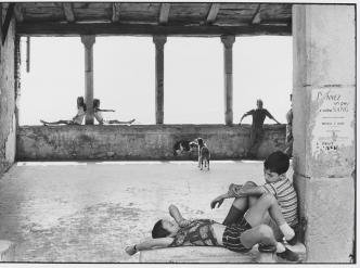 Henri Cartier-Bresson – Simiane-la-Rotonde, France, 1969, épreuve gélatino-argentique de 1973