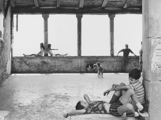 Henri Cartier-Bresson – Simiane-la-Rotonde, France, 1969, épreuve gélatino-argentique de 1973
