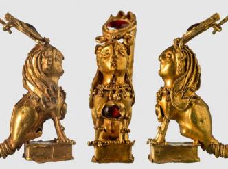 Pendant d'oreille (paire)  « Sphinx », or et grenat