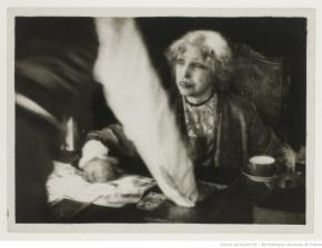 Sarah Bernhardt dans le film La Voyante