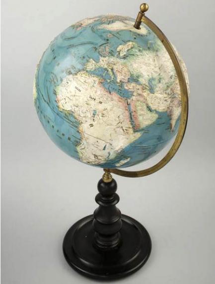 Globe terrestre en relief / trad. par J. Corona Bustamante 